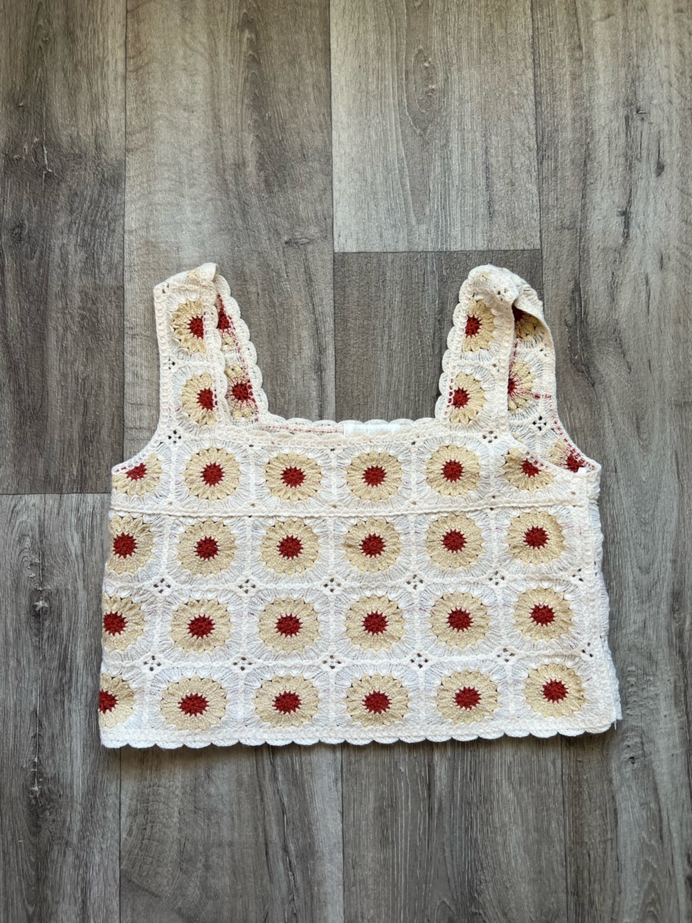 Rebellion Cream and Red Floral Patchwork Crochet Cropped Tank Top 70’s